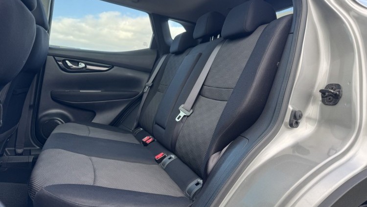 Nissan Qashqai Teckna premium