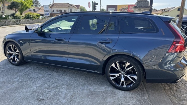 Volvo V60 R design