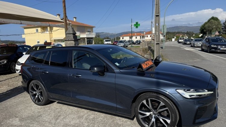 Volvo V60 R design