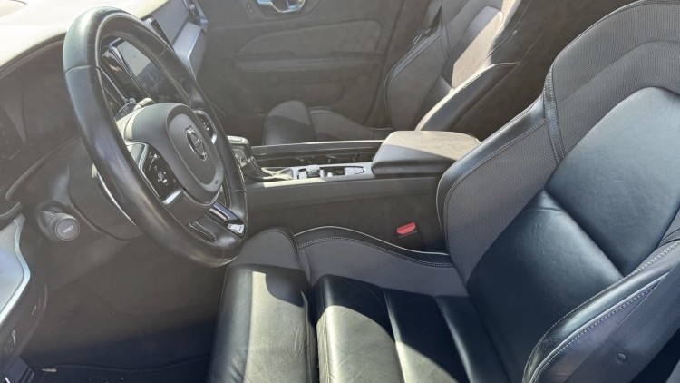 Volvo V60 R design